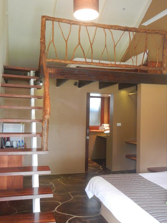 Club Oceanus Resort Pacific Harbour Exterior foto